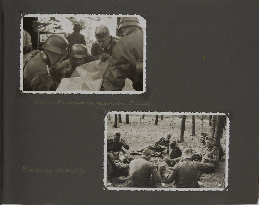 Pagina uit het fotoalbum van soldaat (Schütze) W. Kubach, ingedeeld bij het 2e bataljon van het 328e Regiment Infanterie (IR328).